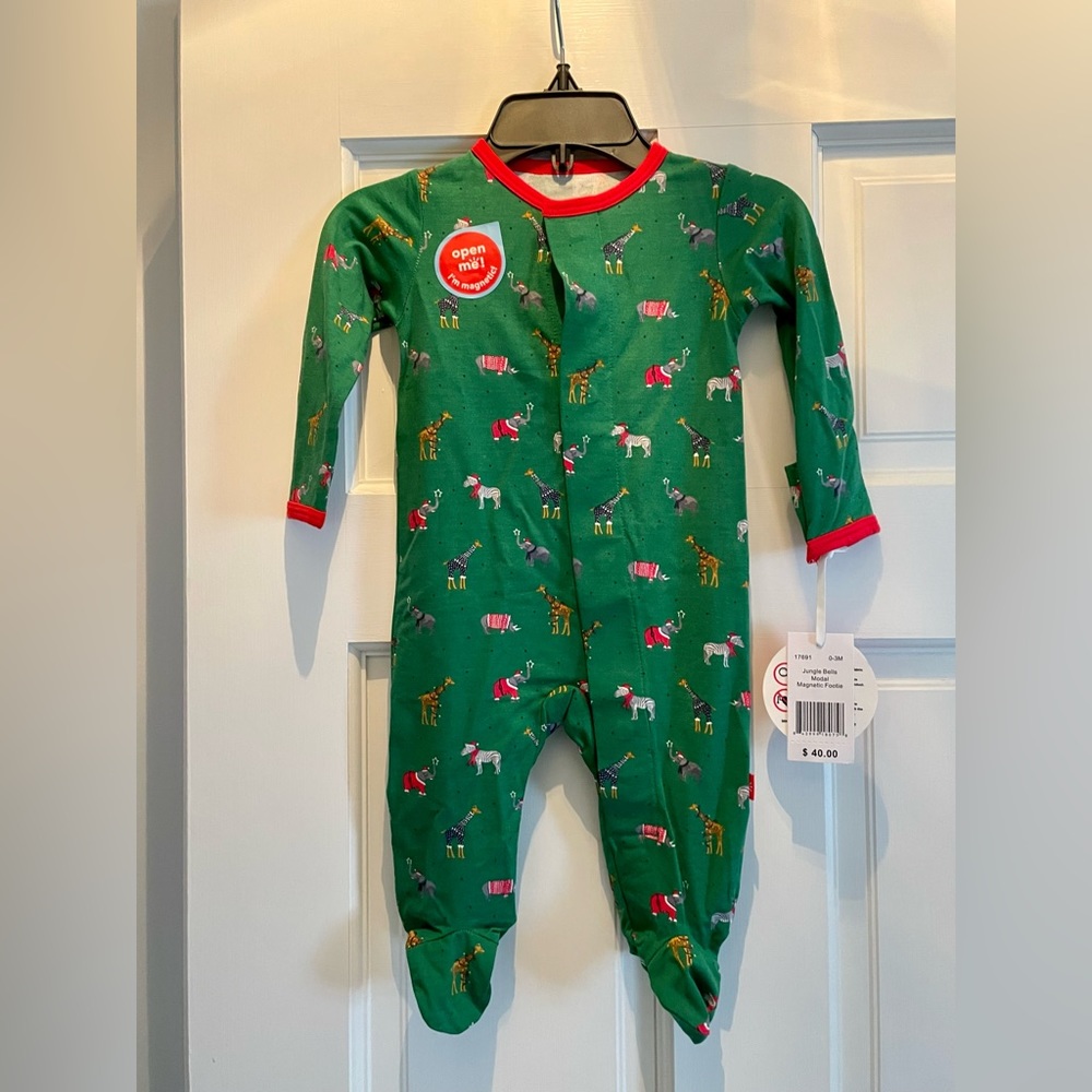 NWT Magnetic Me Modal Sleeper in Jungle Bells Christmas Style